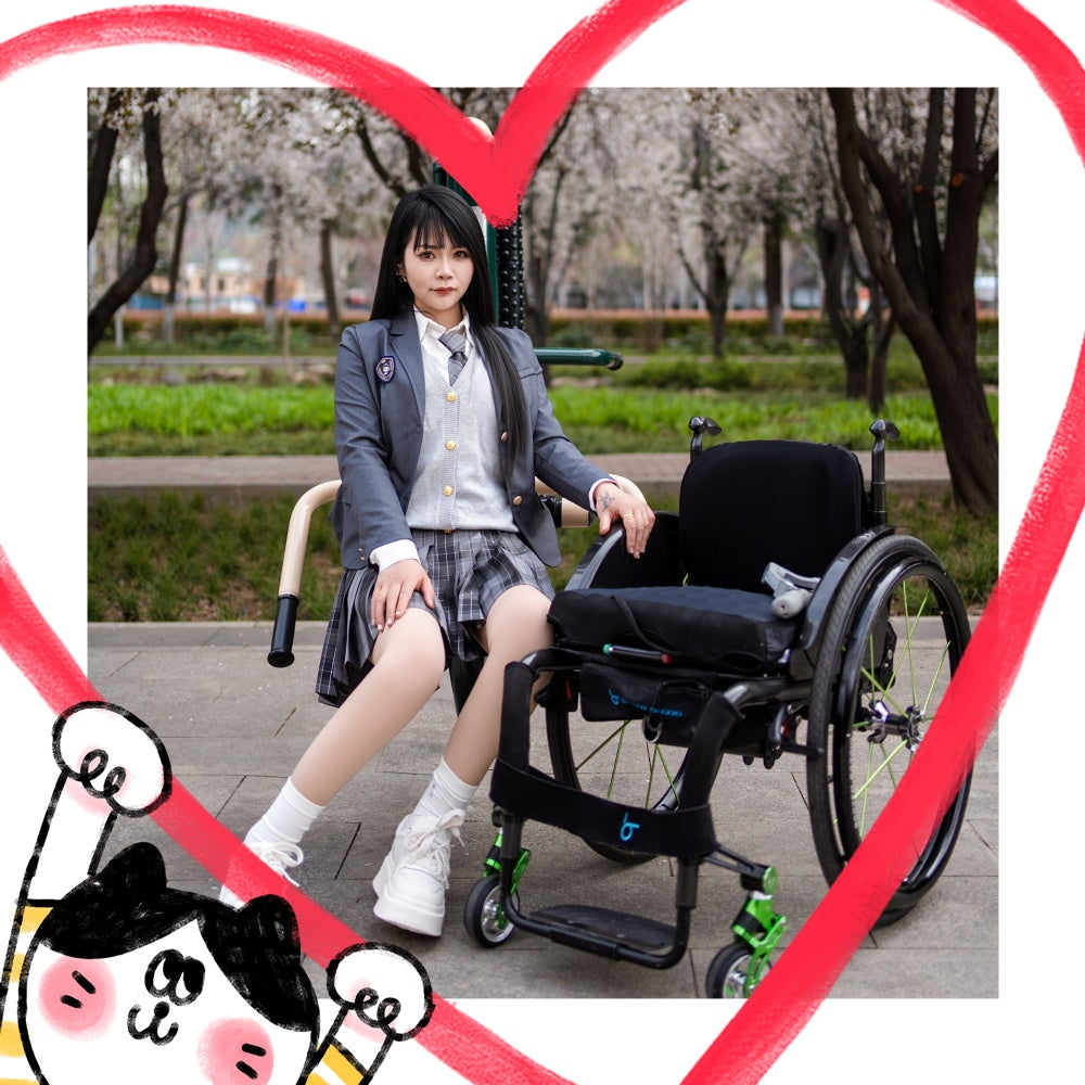 The Para Girl Nora - Cute Schoolgirl Uniform Experience with Gym Equipment