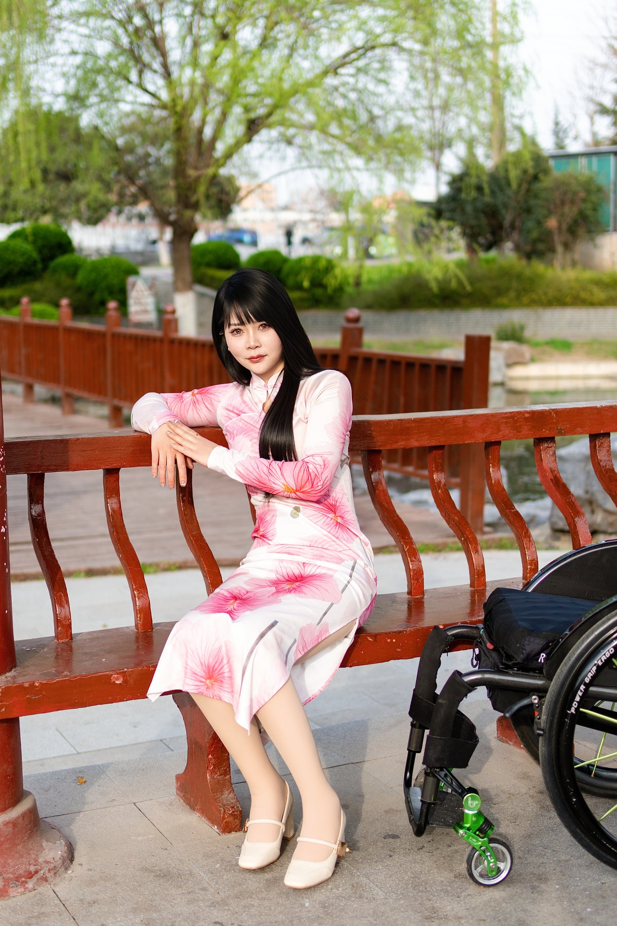 The Para Girl Nora - Springtime Wheelchair Trip