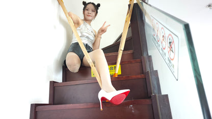 Abby: Ooe Amputee Girl - Close-up Visual Impact of Dismembered Limbs