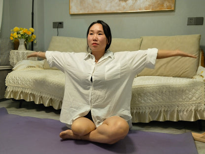 Gigi: Sak Amputee Girl - Yoga Workout