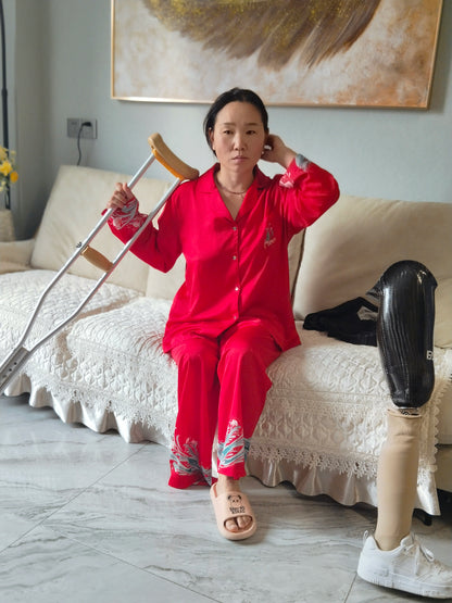 Gigi: Sak Amputee Girl - Washing hair and cleaning limbs after waking up
