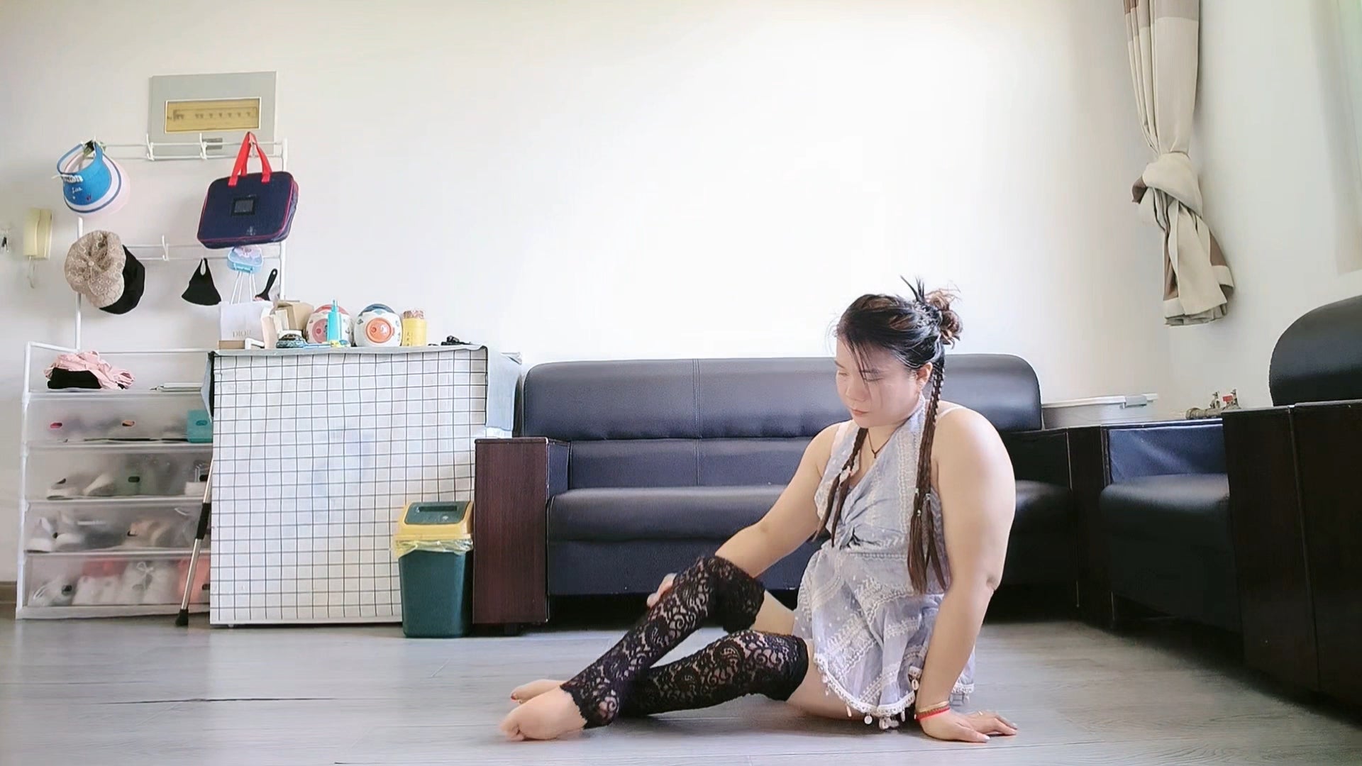 Carrie:Polio Lady's experience with multiple pairs of stockings