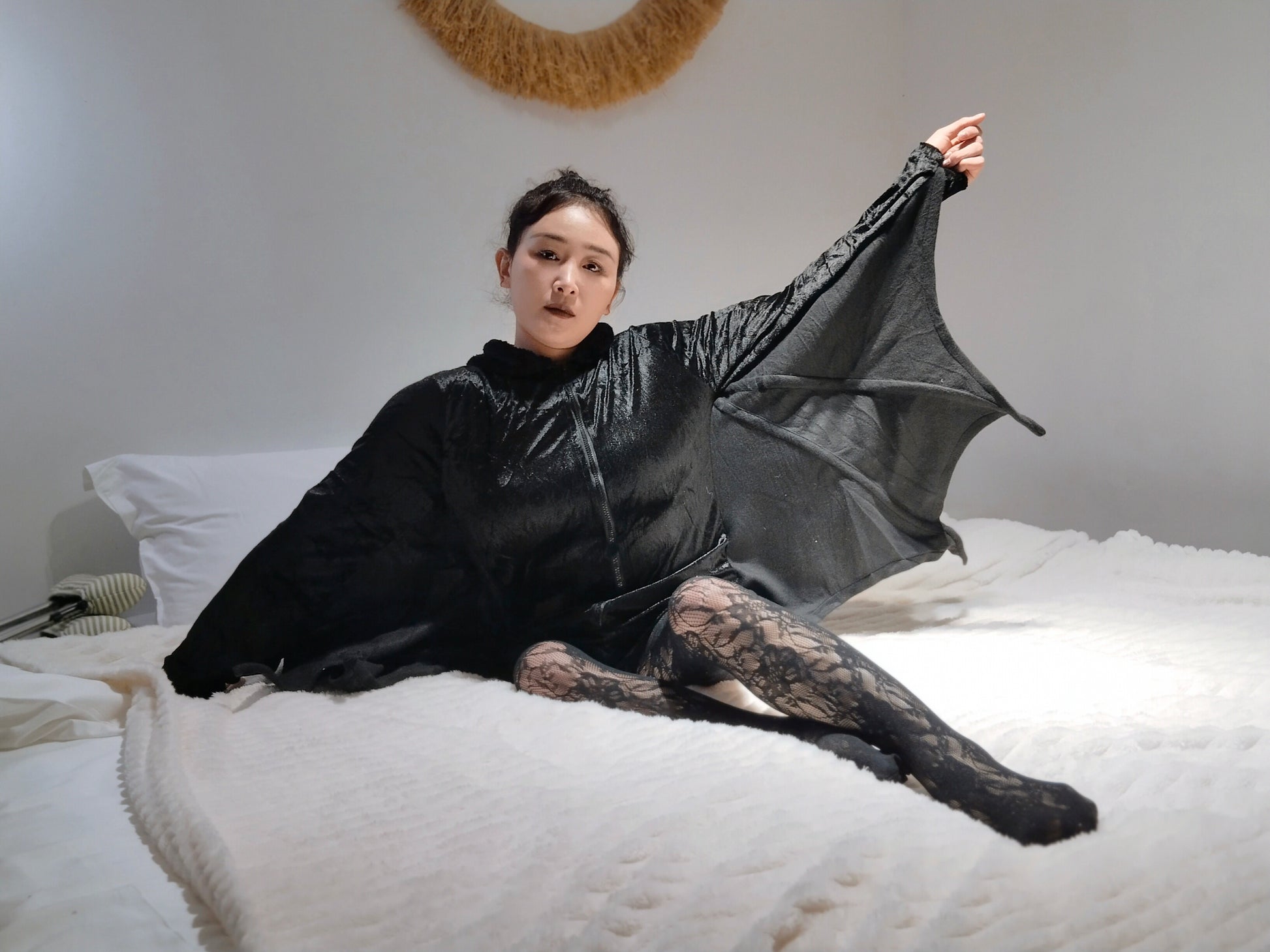 Rose The Polio Girl: A bold departure – black maxi dress， lace stockings,high heels.