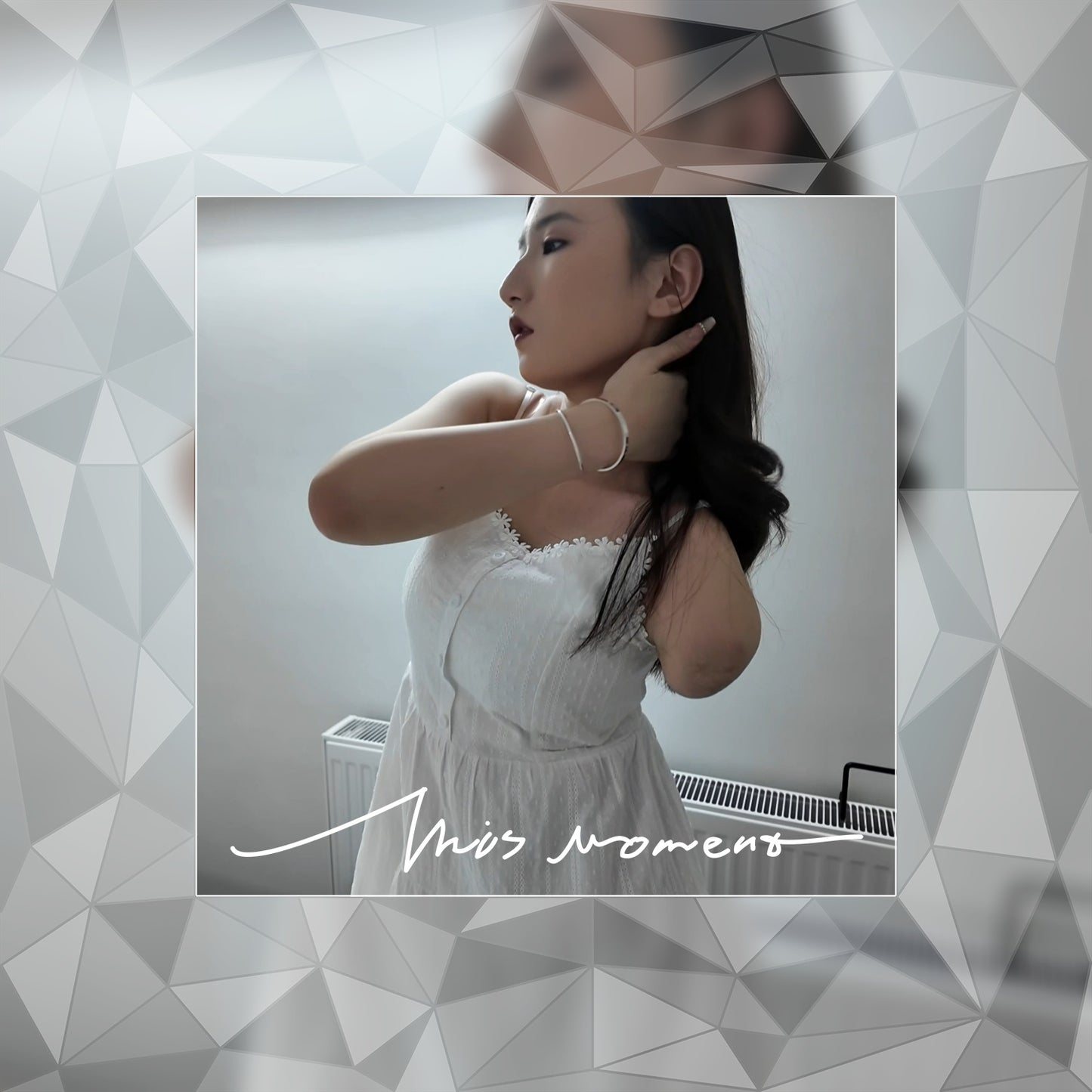 Beibei: OOE Amputee Girl gets up early to wear a prosthetic leg and go down the stairs