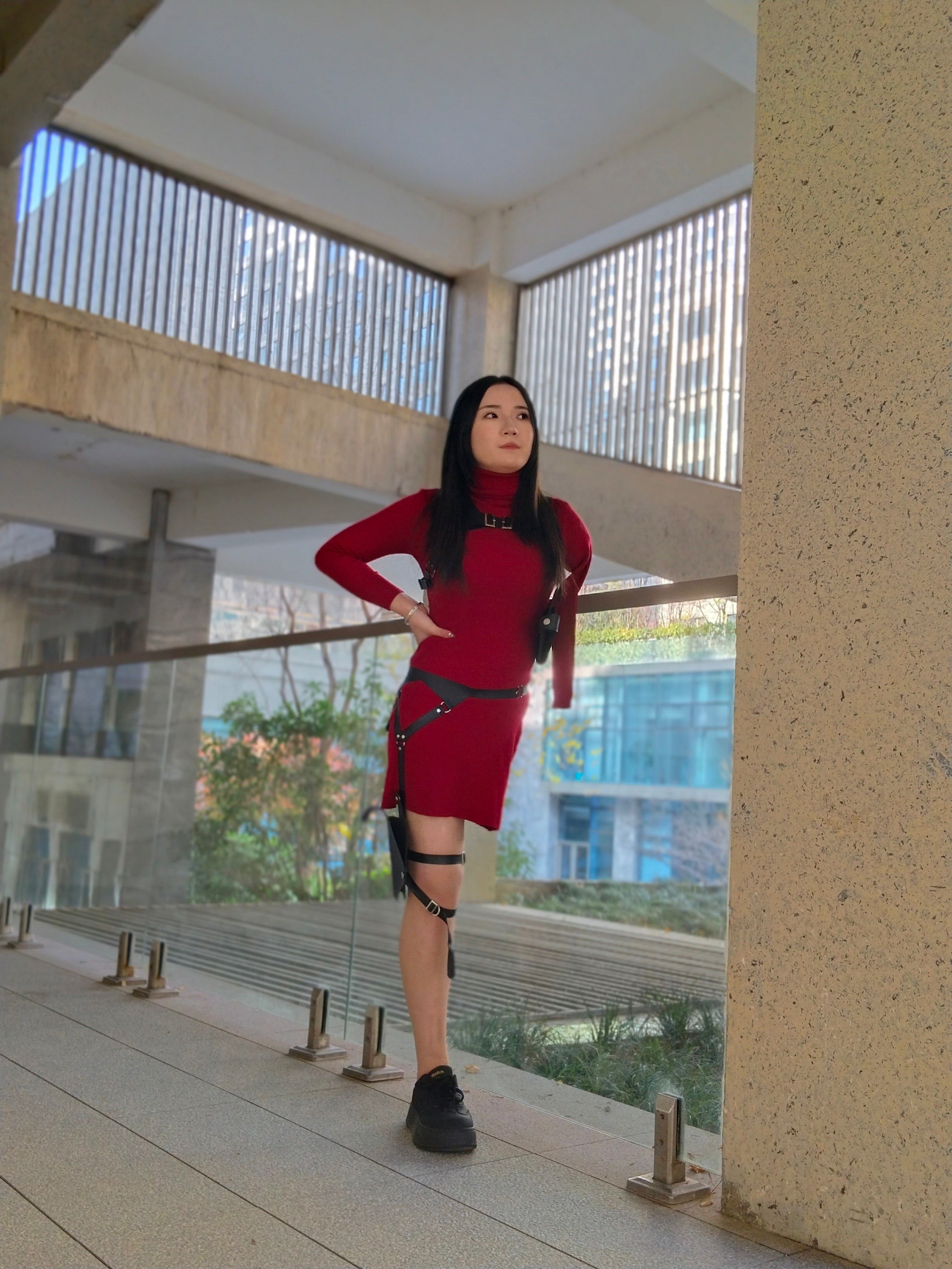 Beibei: OOE Amputee Girl Cosplay Tomb Raider lara