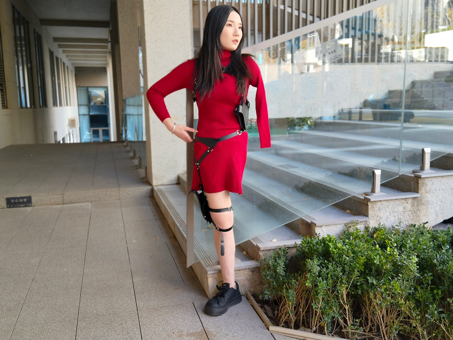 Beibei: OOE Amputee Girl Cosplay Tomb Raider lara