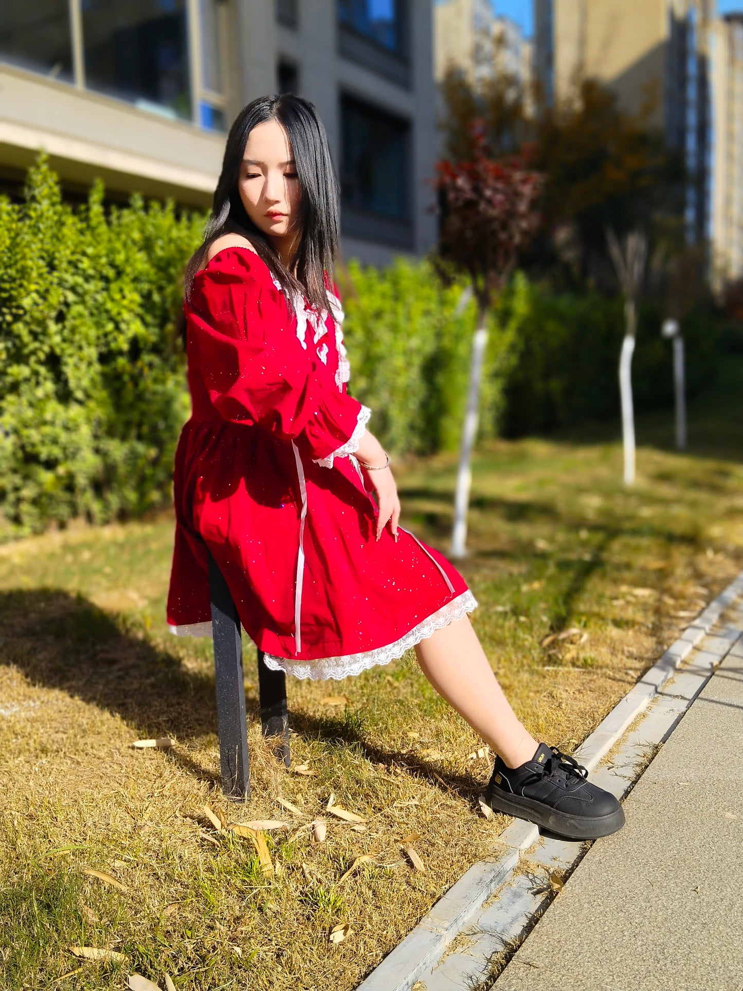 Beibei: OOE Amputee Girl New Year Special - Red Lovers