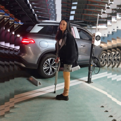 Beibei a Ooe Amputee Girl - A Terrifying Experience in the Underground Garage