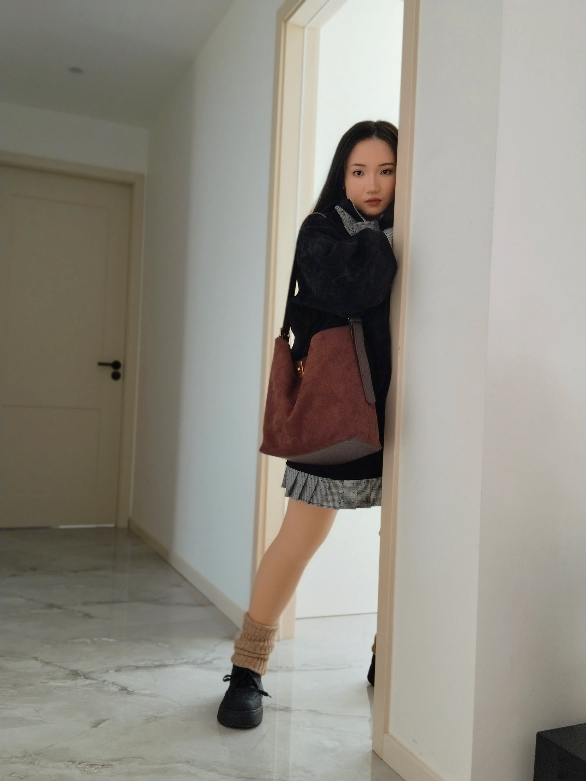 Beibei a Ooe Amputee Girl - A Terrifying Experience in the Underground Garage