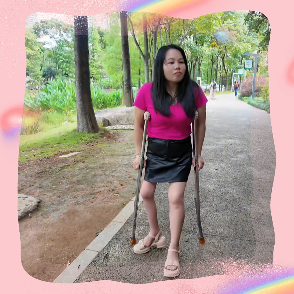 New Model New Videos - Willow The Polio Girl strolls in the park on crutches