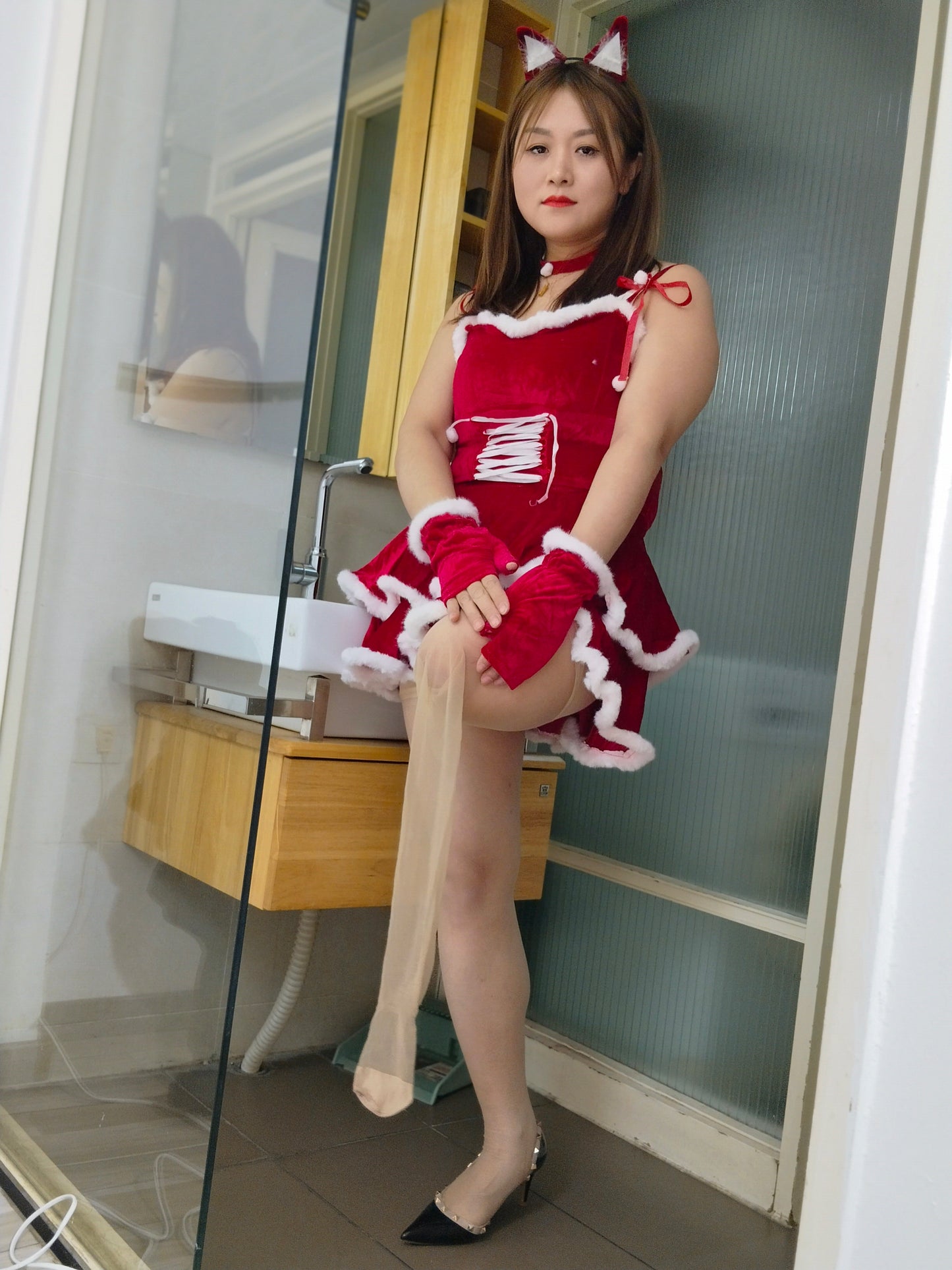New Model, New Videos - Grace's Christmas Special