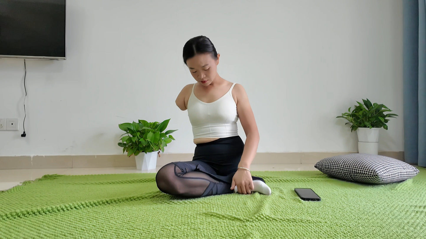 Mila The Ooe Amputee Girl - Indoor Yoga Practice