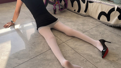 Zoe: The paraplegic girl licking her toes while wearing stockings