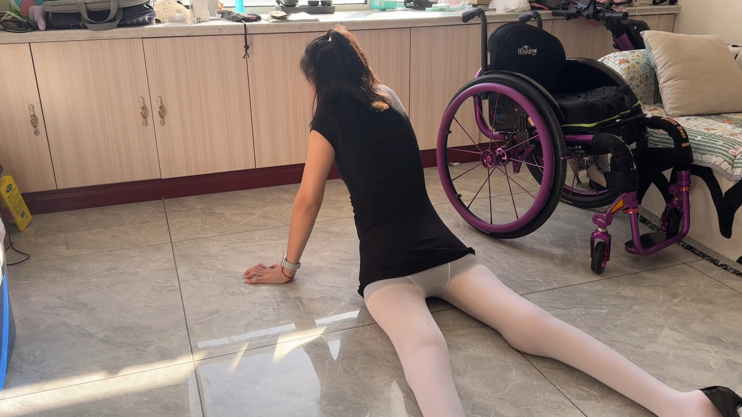 Zoe: The paraplegic girl licking her toes while wearing stockings