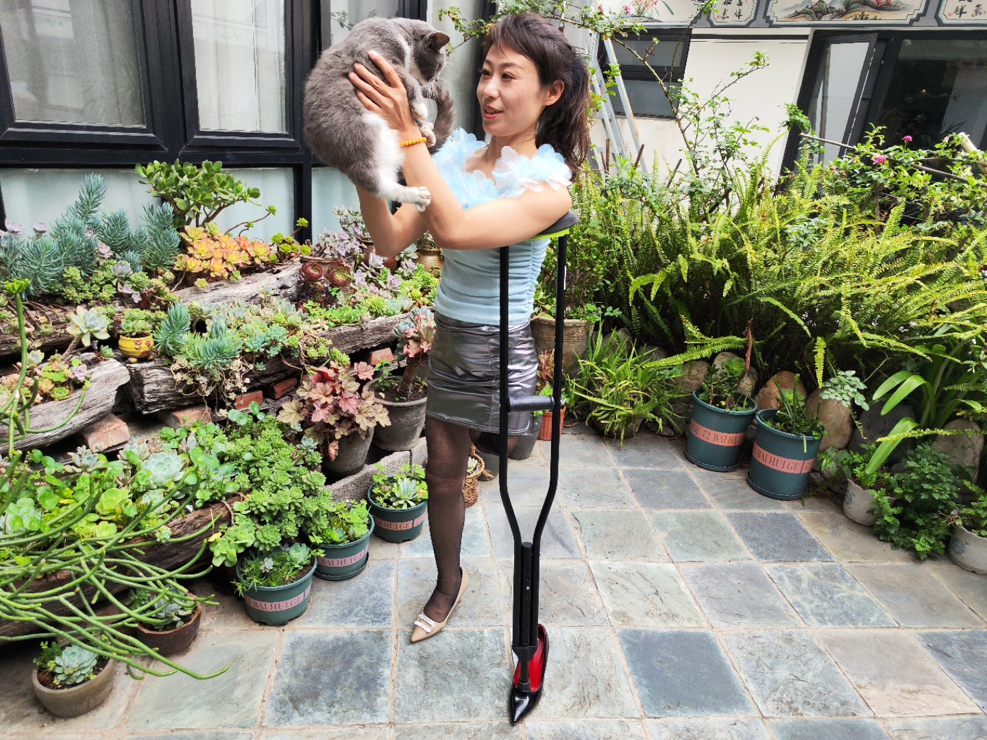 Ayla: Sak Amputee Girl - Black Stockings Show with Dismembered Limbs