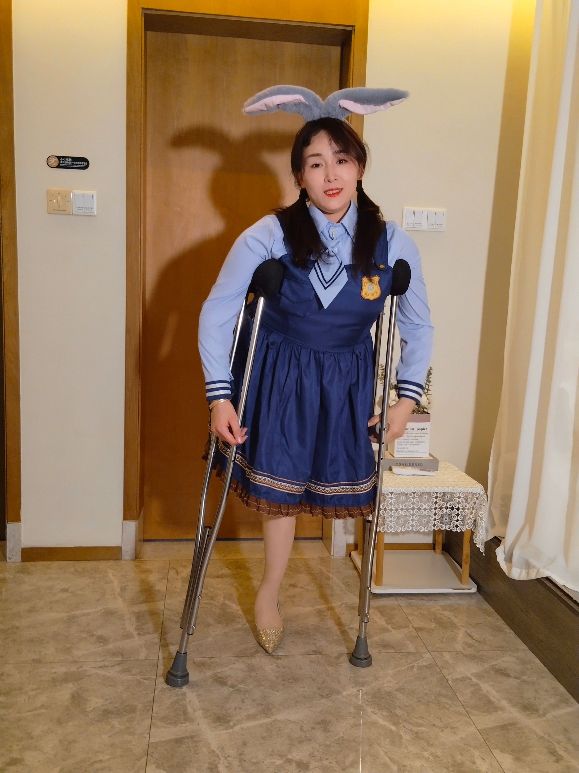 Rose the Polio Girl - Pretending to have a skinny leg injured