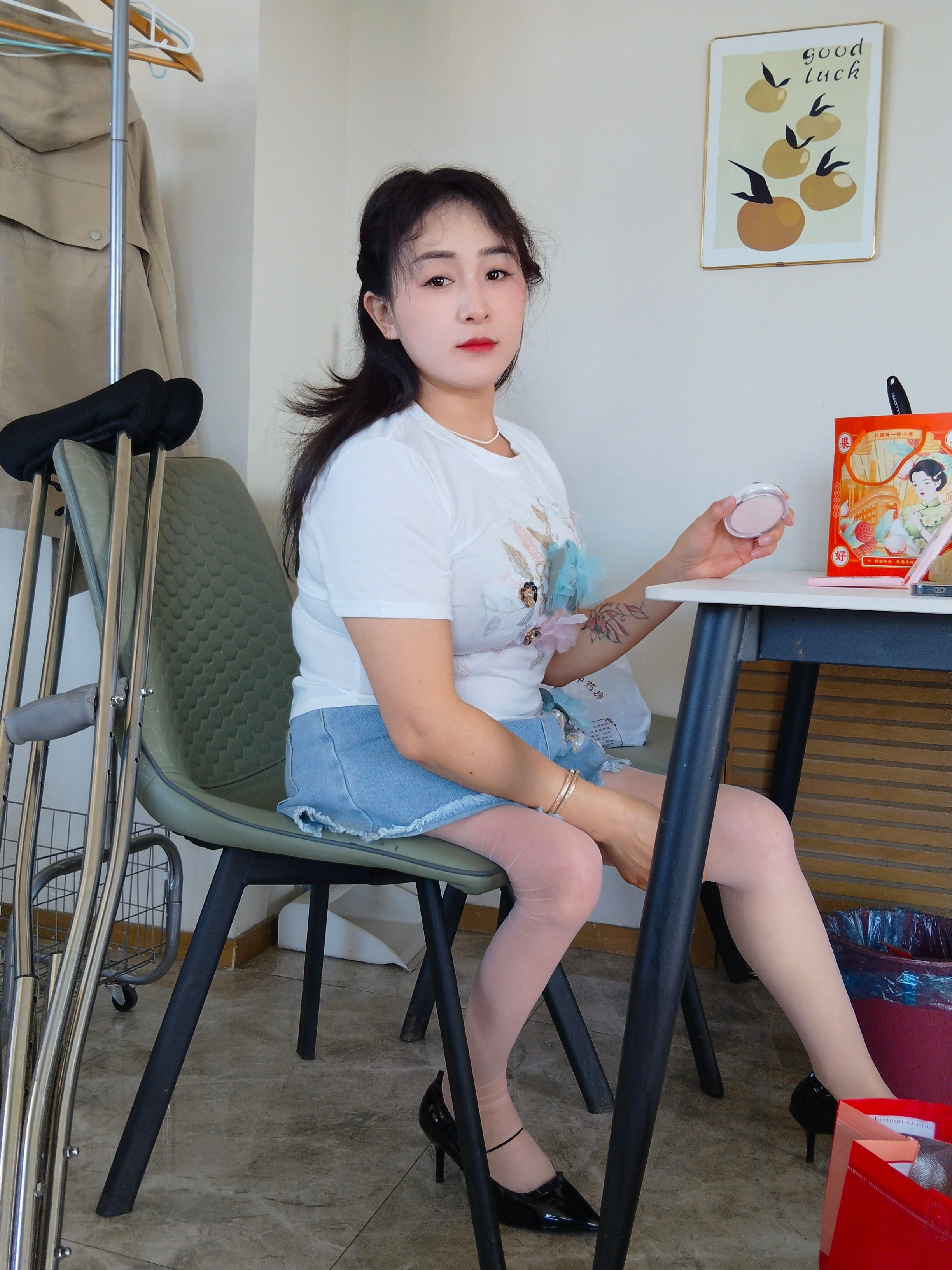 Rose the Polio Girl - Wearing high heels and using crutches to pick up takeout