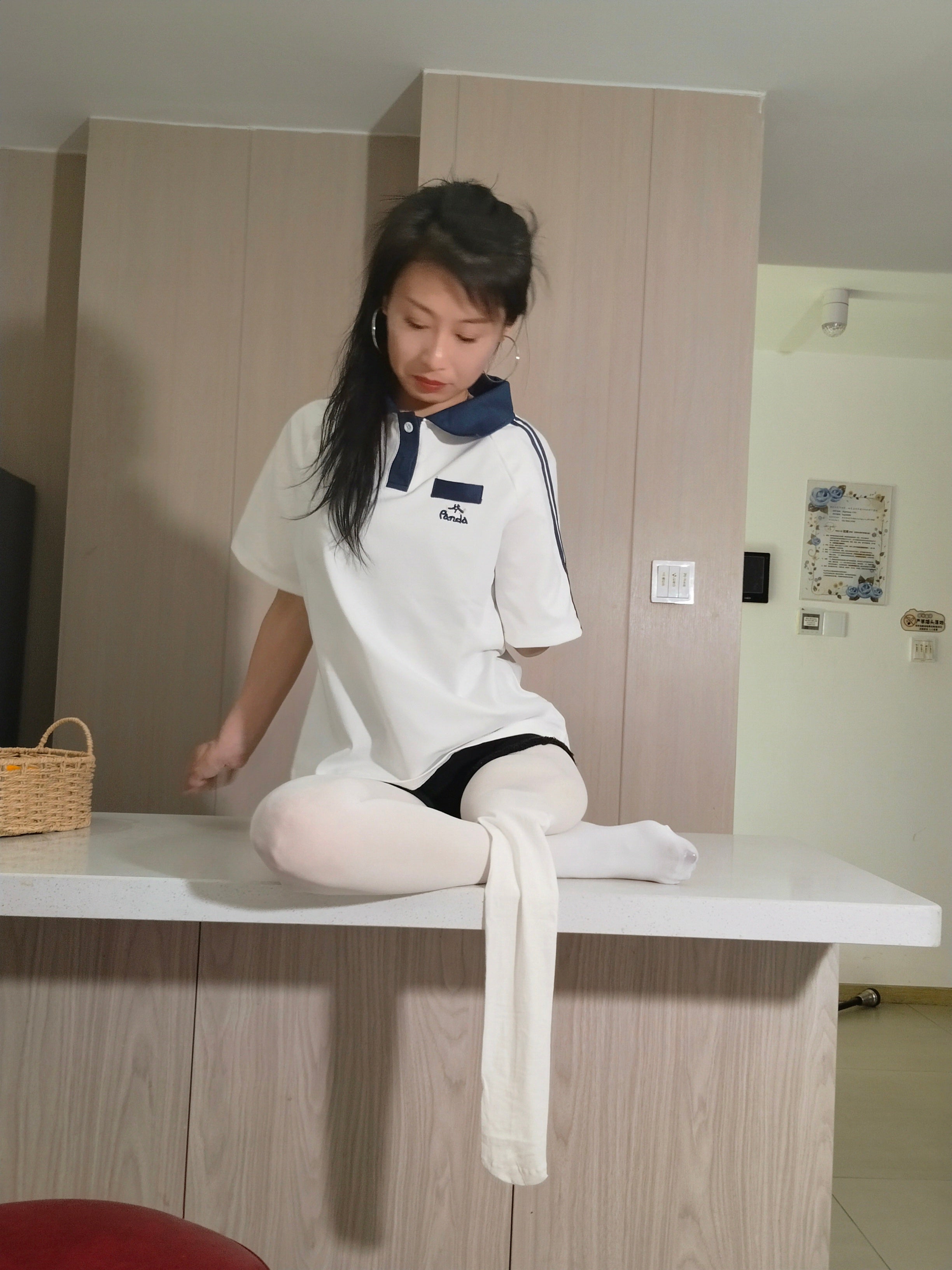 Ayla: Sak Amputee Girl - Wearing white stockings and using crutches