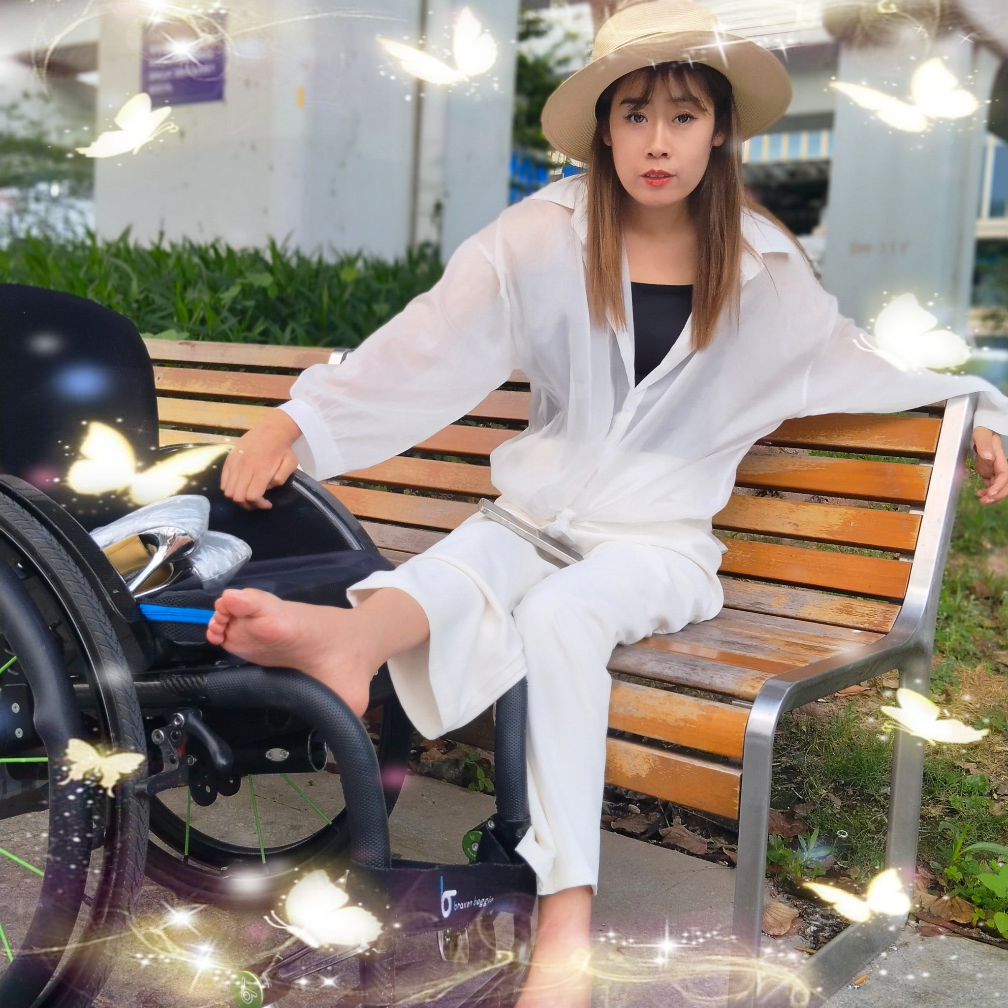 The Para Girl Cherry - High Heels Fell Off While Using a Wheelchair