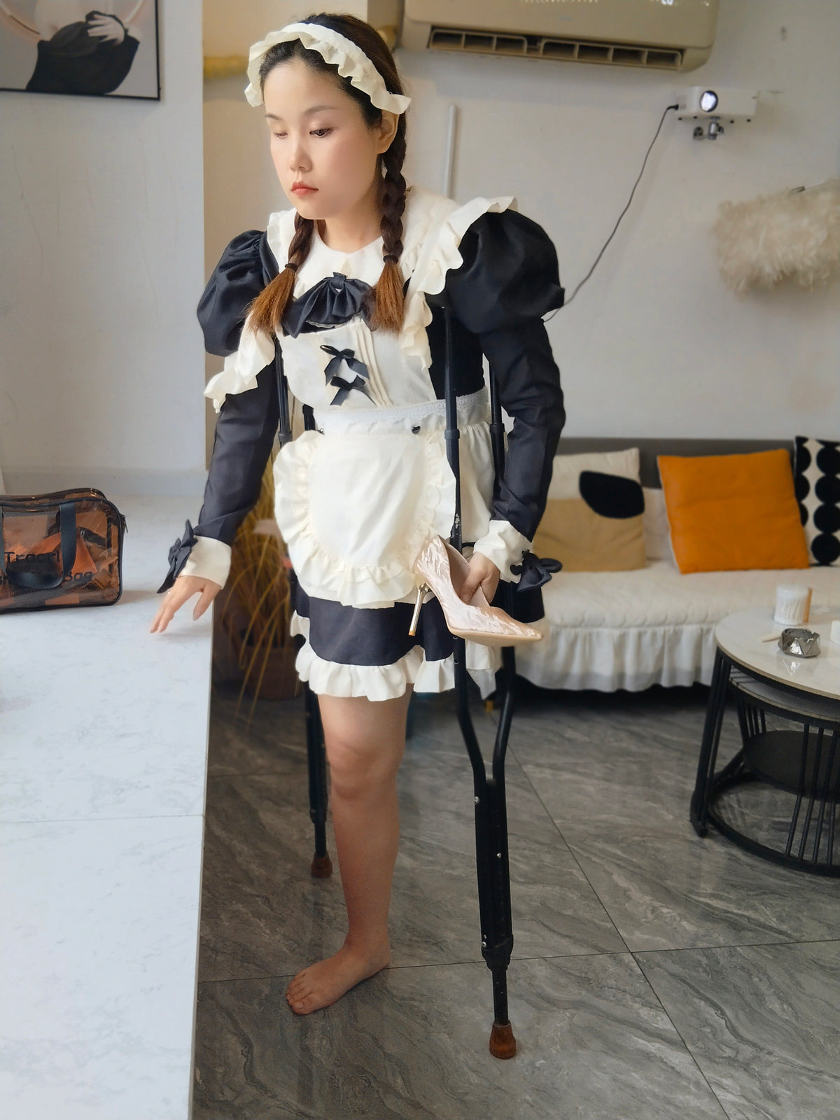 Jaya, the SHD and One-Eye Blind Girl - Halloween Special: A Maid Costume Day at Home