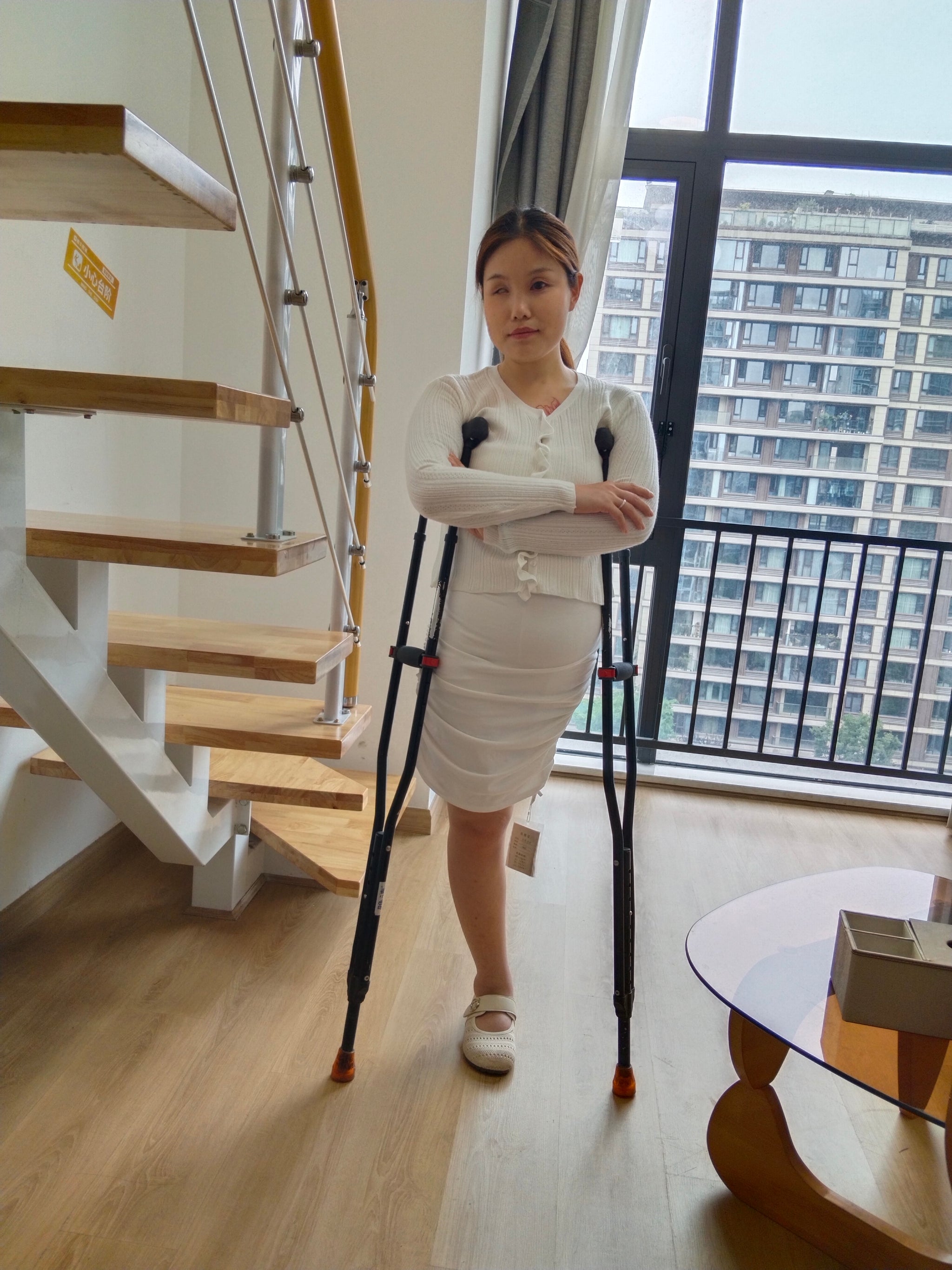 Jaya, the SHD and One-Eye Blind Girl - First Time Trying High Heels with Cudgels