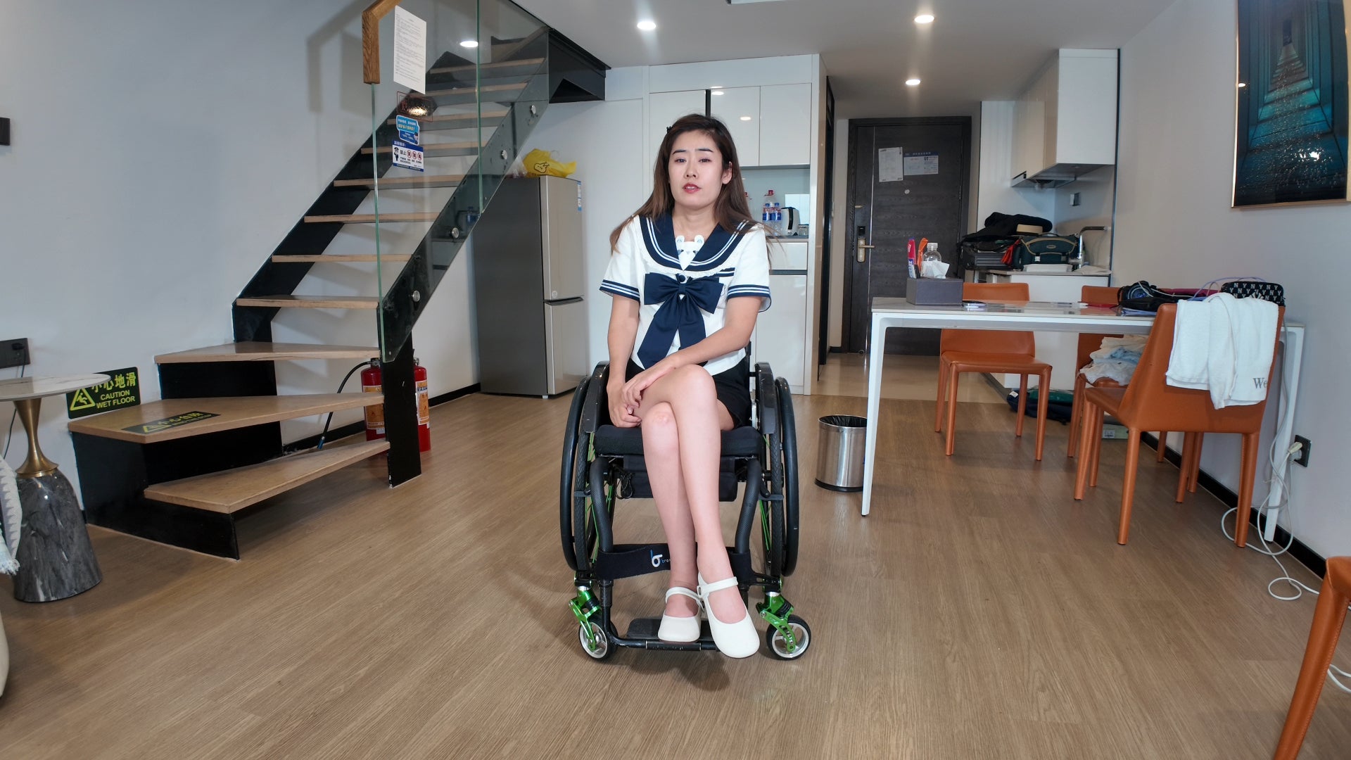 New Model, New Videos - The Para Girl Cherry