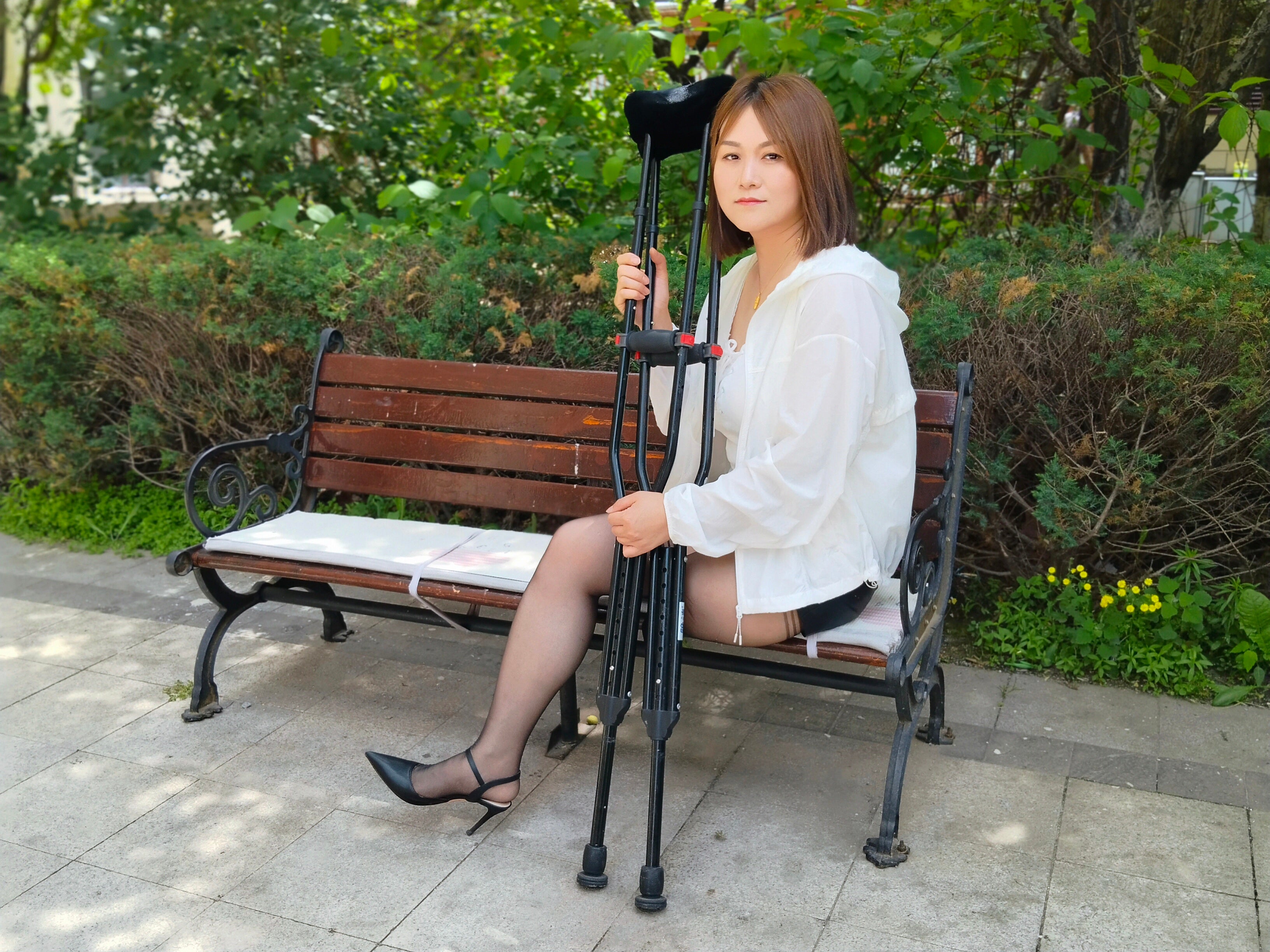 Grace, A Sak Girl - Traveling in High Heels and on a Single Cripple
