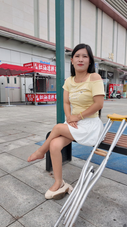 Maria: Polio Girl - The painful struggle of walking on deformed feet
