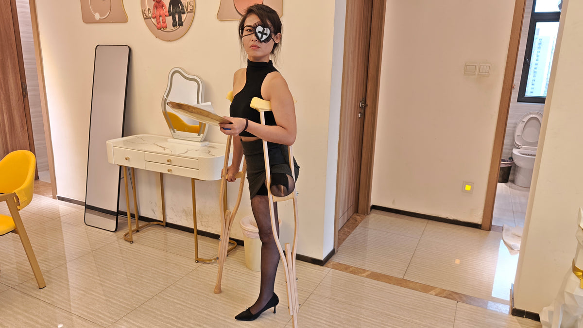 Ayla: AKA Amputee Girl - Measuring a Home on Crutches