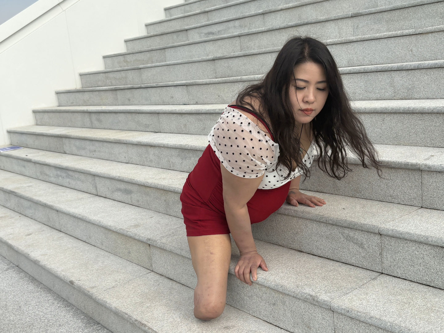 Barbie: RbkLhp Amputee Girl - Climbing Stairs with Limbs