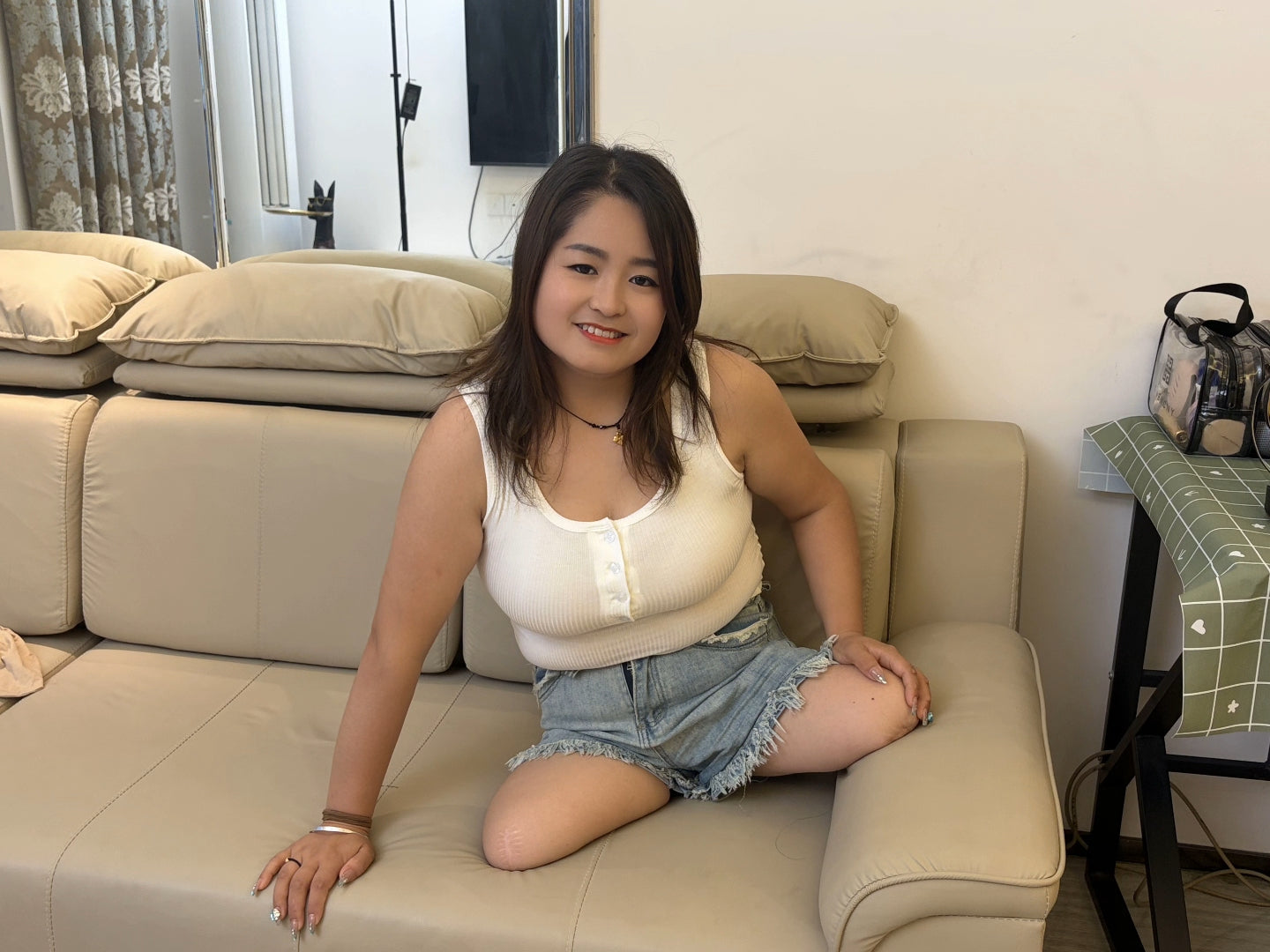 Tina, an Amputee Girl - Tidying Up the Room