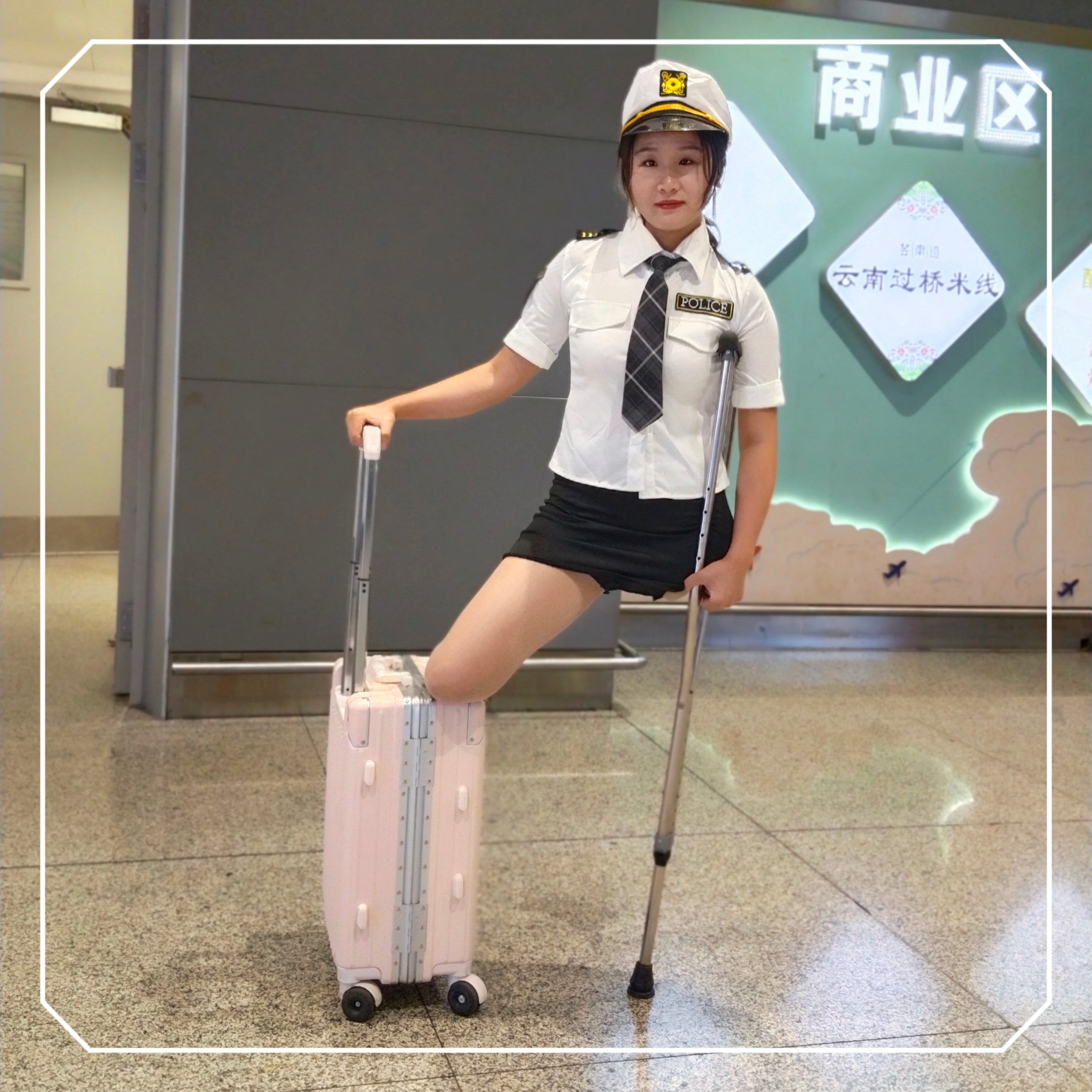 Naomi Sak, an amputee girl – The beautiful one-legged female pilot