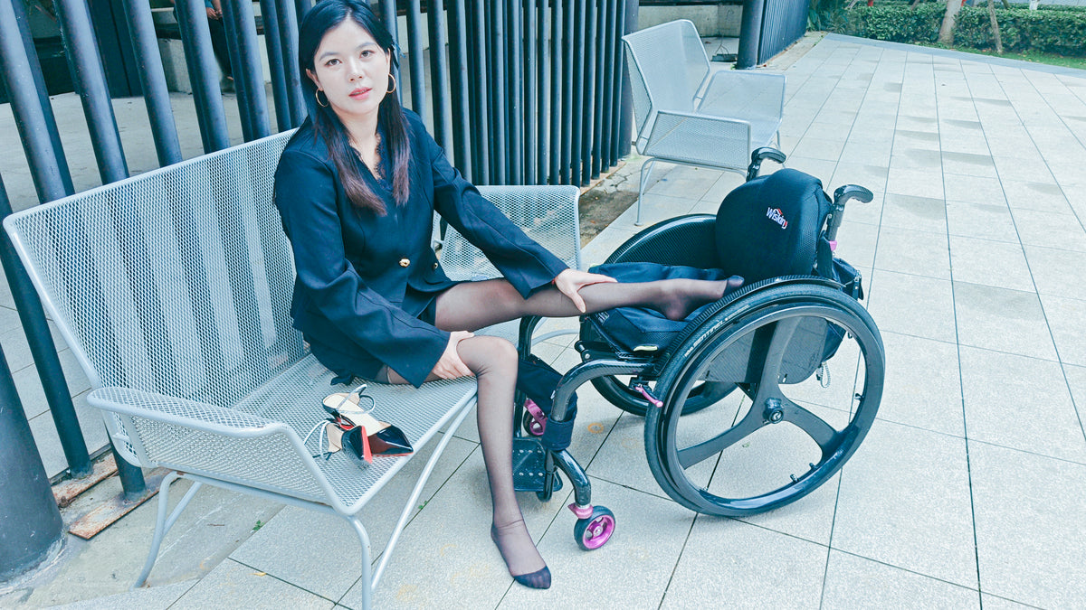 The Para Girl Jenny - Black Stockings, City Elegance