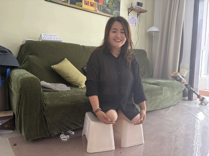 Tina, an Amputee Girl – Trying Out a Peg Leg and a Prosthetic Leg