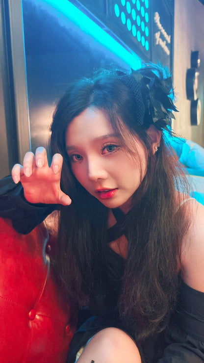 Kitty: Para Girl - Halloween Special: Black Dress at the Pool Hall