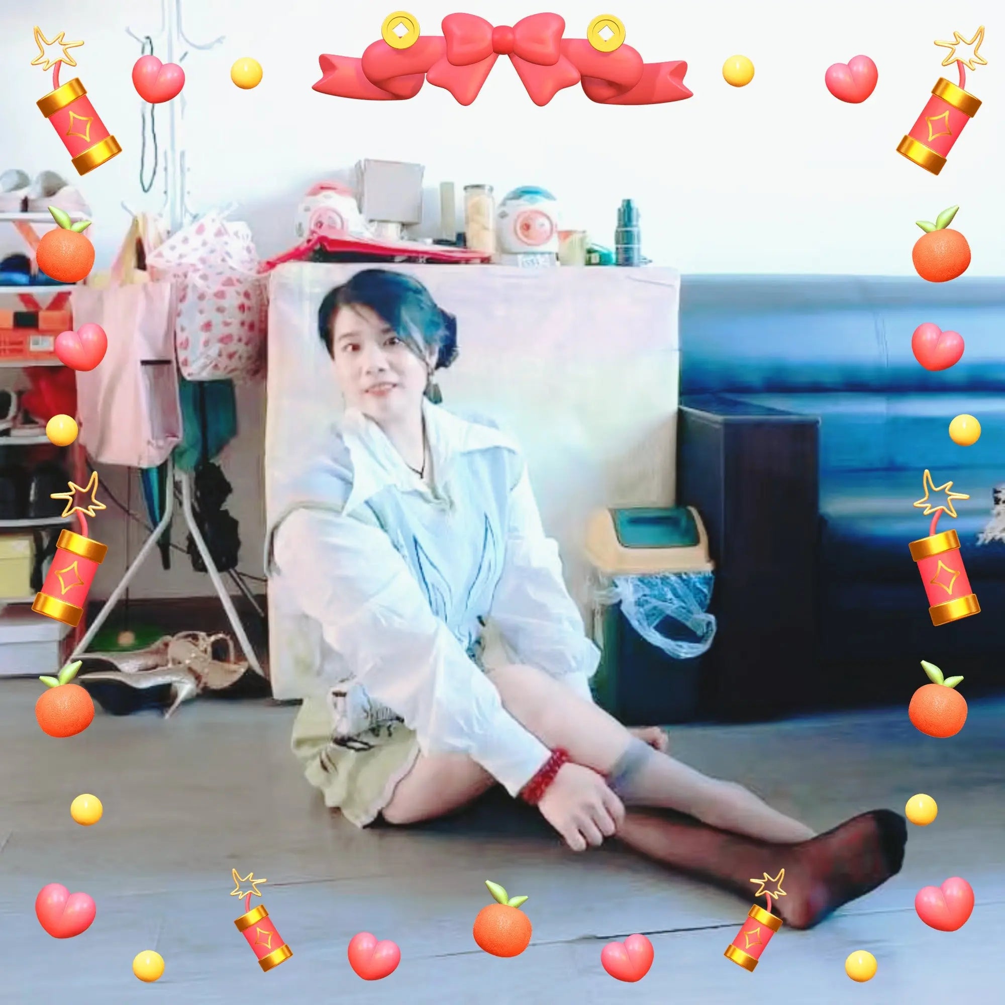 Carrie: Polio Lady blindfolded - AmputeeClub