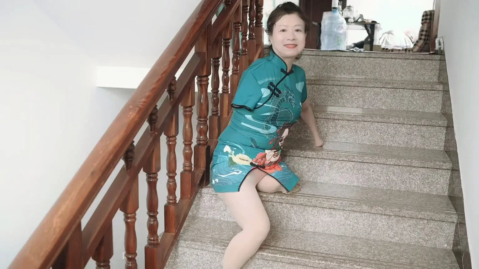 Carol: Quad Amputee Lady - Daily Life at Home