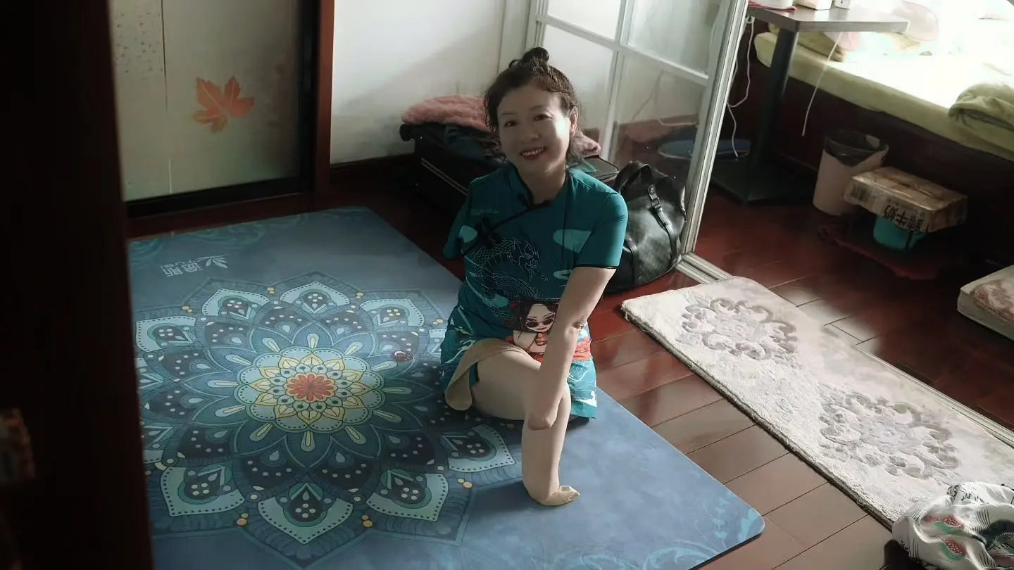 Carol: Quad Amputee Lady - Daily Life at Home