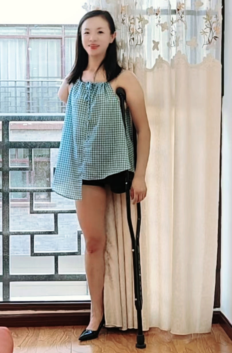 Mila: Ooe Amputee Girl - Cooking Woman - AmputeeClub