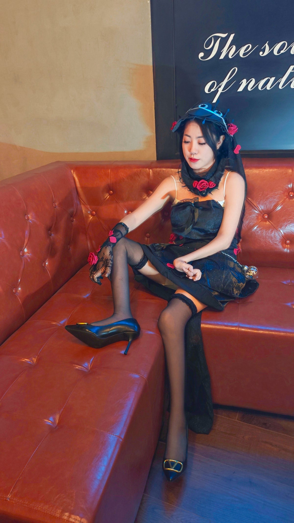 Sylvia: Para Girl - Halloween Special: Black Dress and Roses