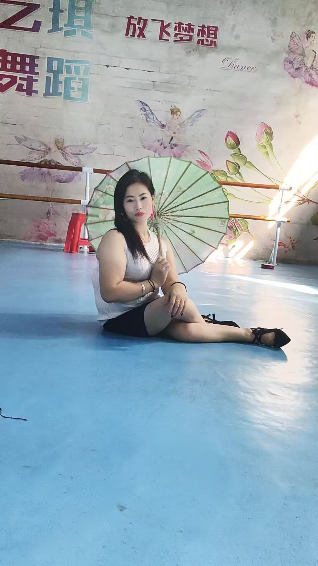 Susie: Polio Lady-Dancing Dream Attempt - AmputeeClub