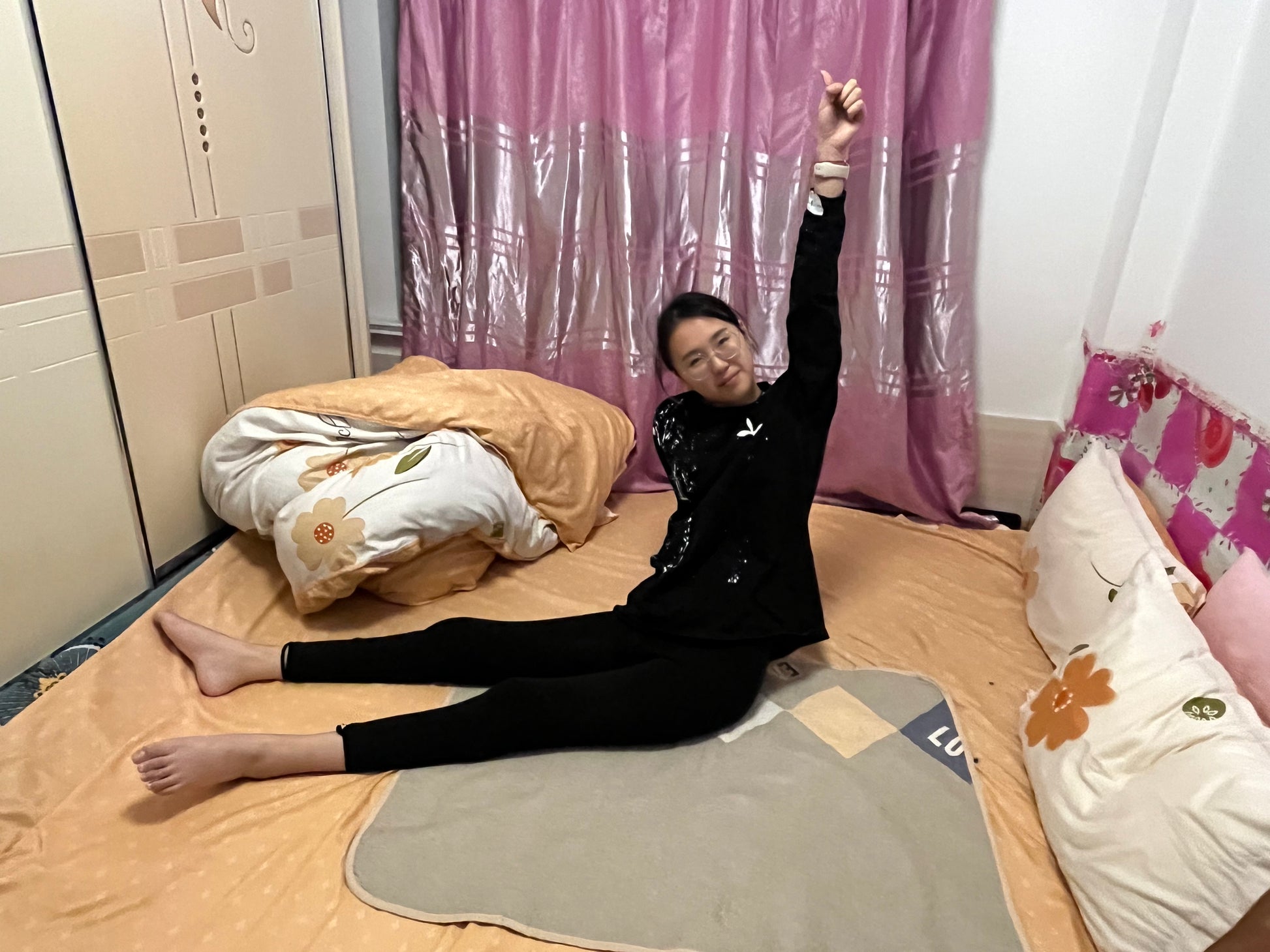 Zoe: Paraplegic Girl - Using her feet to play on her phone during rehabilitation training