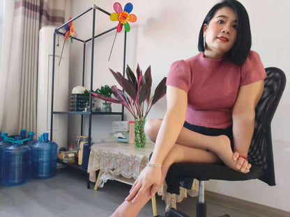 Carrie: The polio patient is trying to stand and walk without crutches