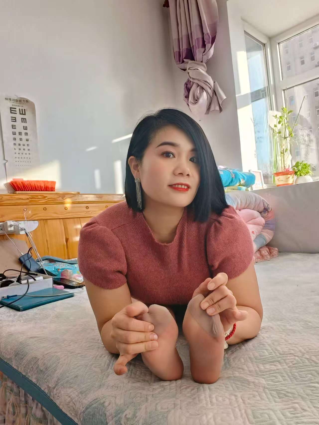 Carrie: The polio patient is trying to stand and walk without crutches