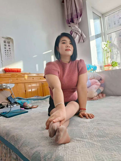 Carrie: The polio patient is trying to stand and walk without crutches