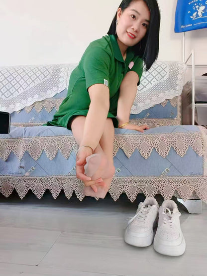 Carrie: The Polio Lady's - Doing housework with weak legs