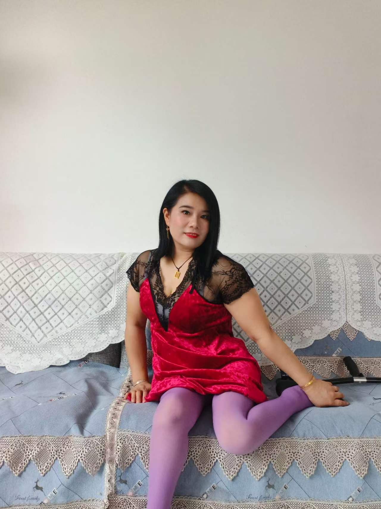 Carrie: The Polio Lady's – Displaying stockings in various colors