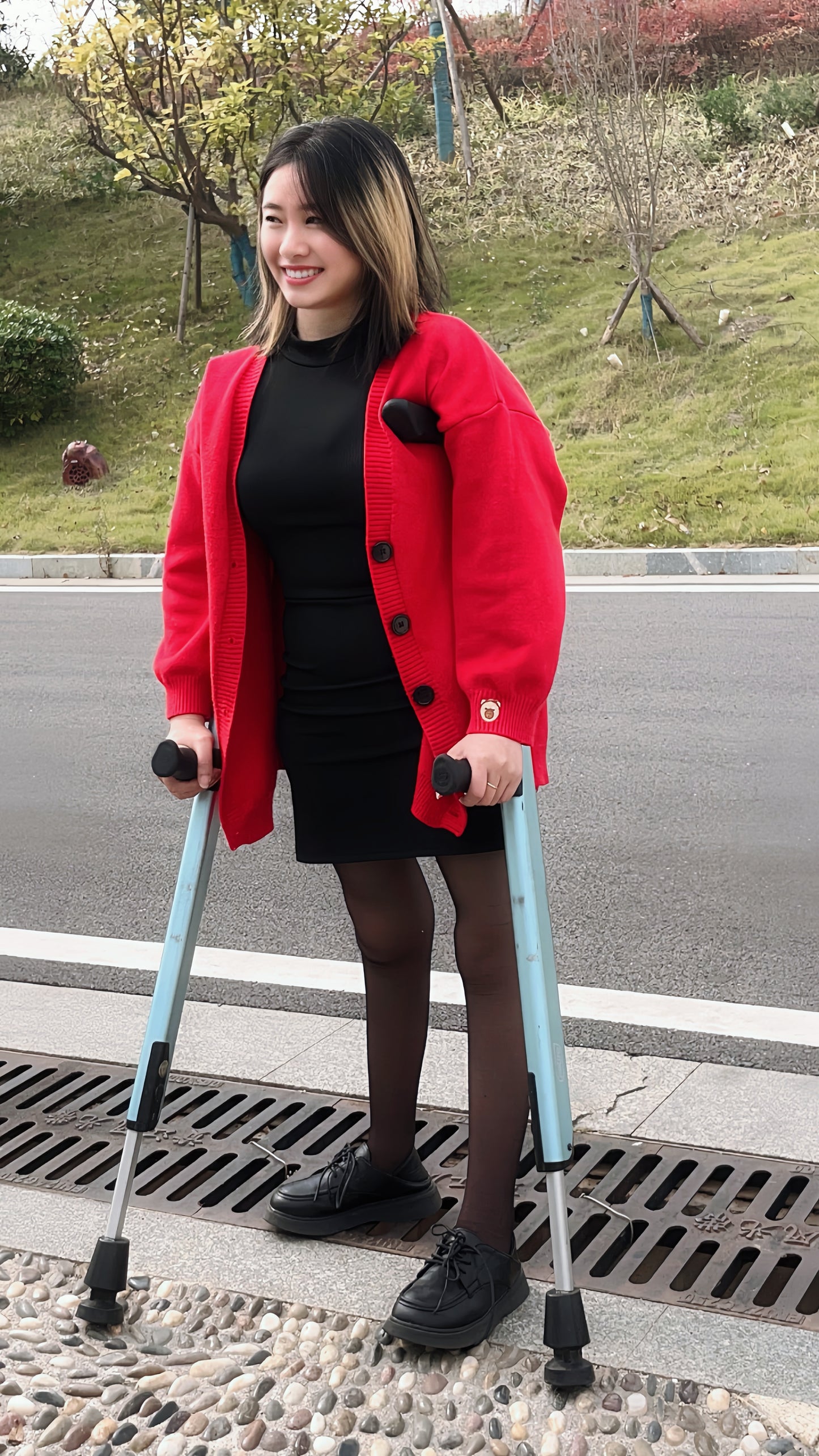 Miki:Polio Girl Walking