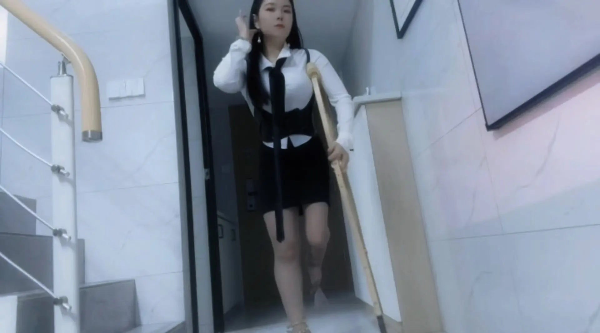 Zita: Deformed girl and her high heels