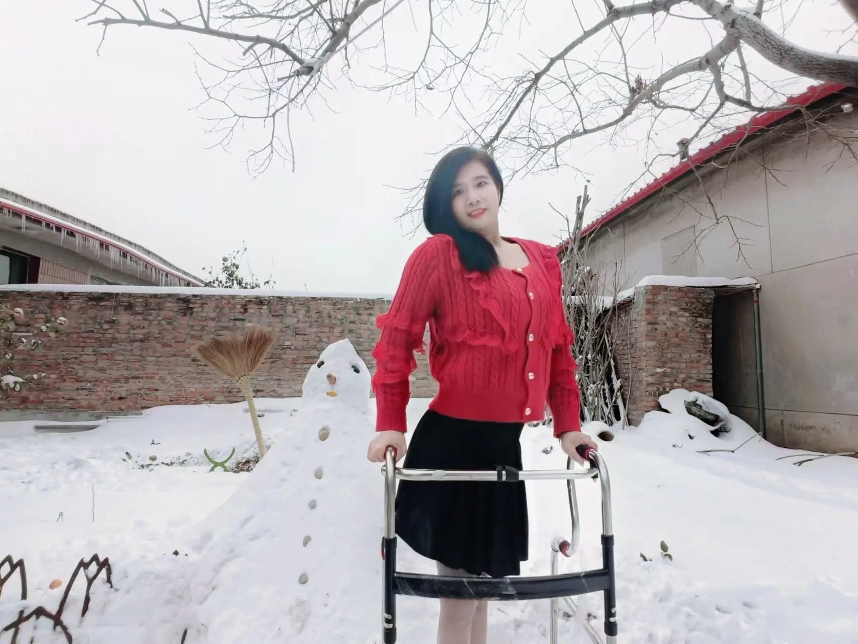 Carrie:Polio Lady in the snow